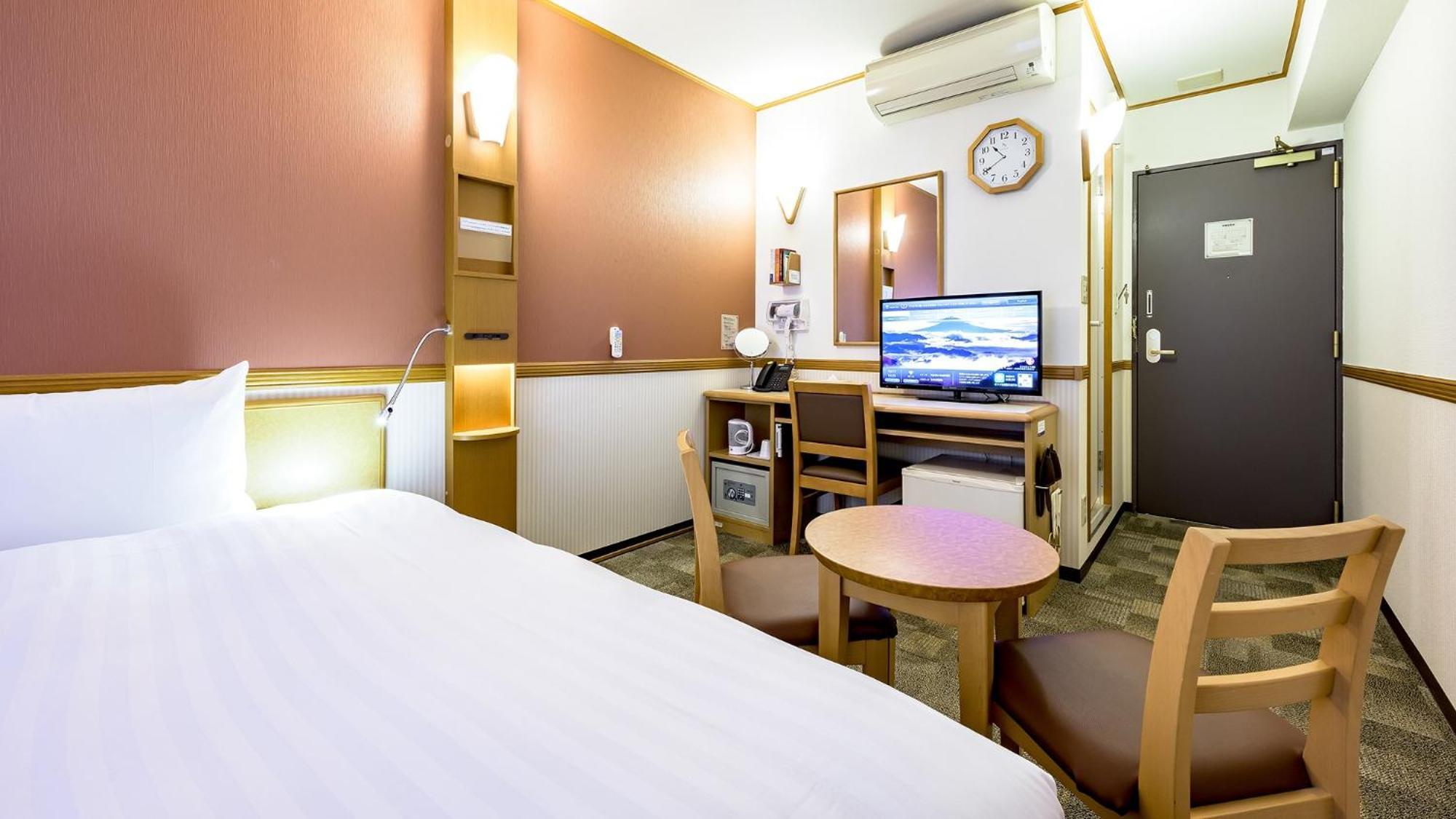 Toyoko Inn Okayama Eki Nishi Guchi Migi Номер фото