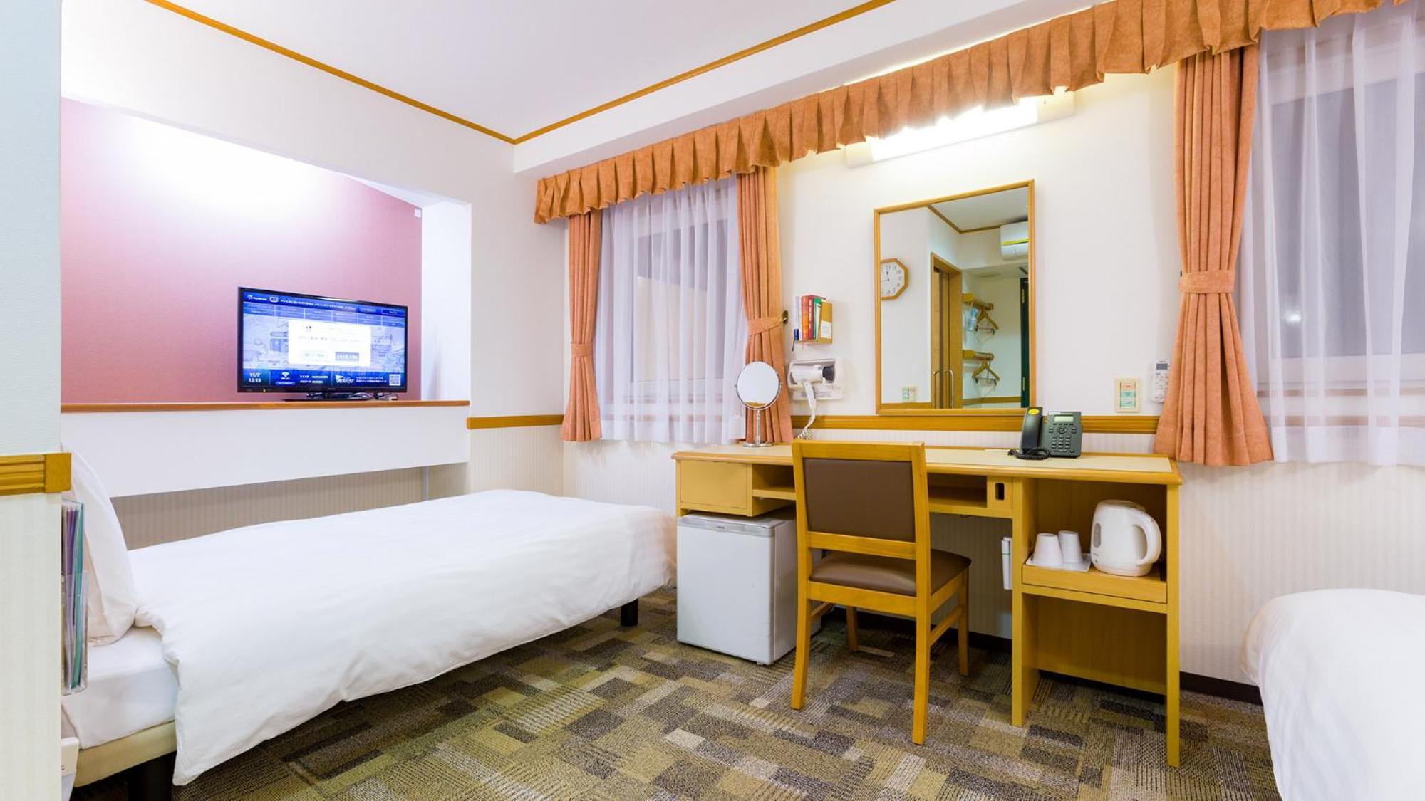 Toyoko Inn Okayama Eki Nishi Guchi Migi Номер фото